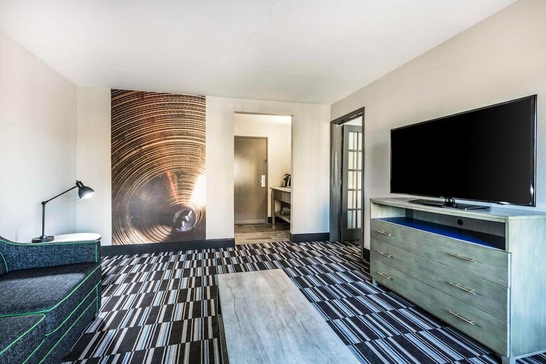 Hotel Comfort Inn Airport
