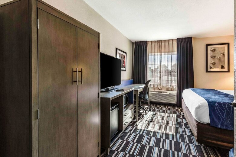 Hotel Comfort Inn Airport