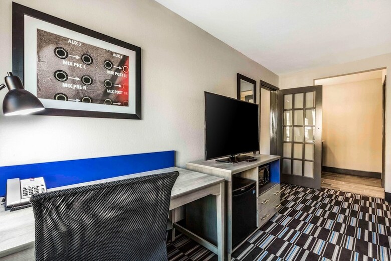 Hotel Comfort Inn Airport