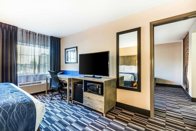 Hotel Comfort Inn Airport