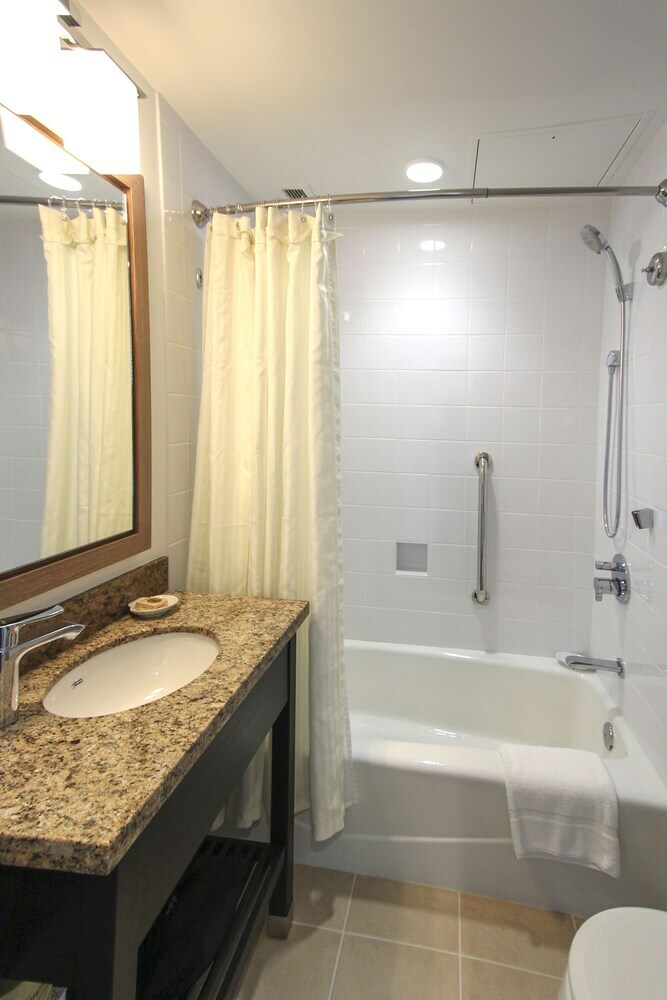 New Otani Kaimana Beach Hotel