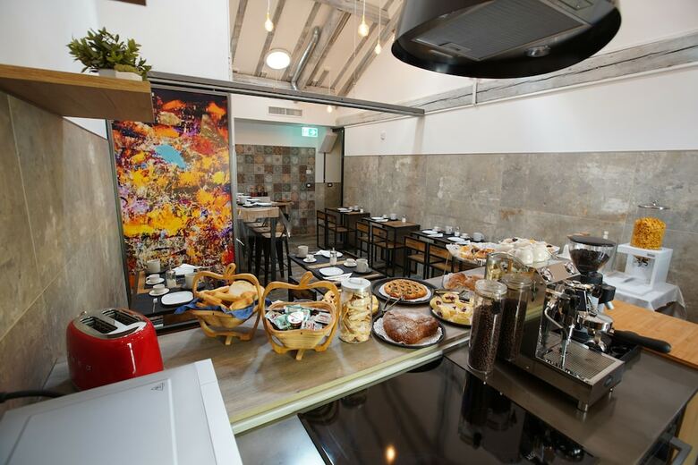Hotel Rosso Cortese