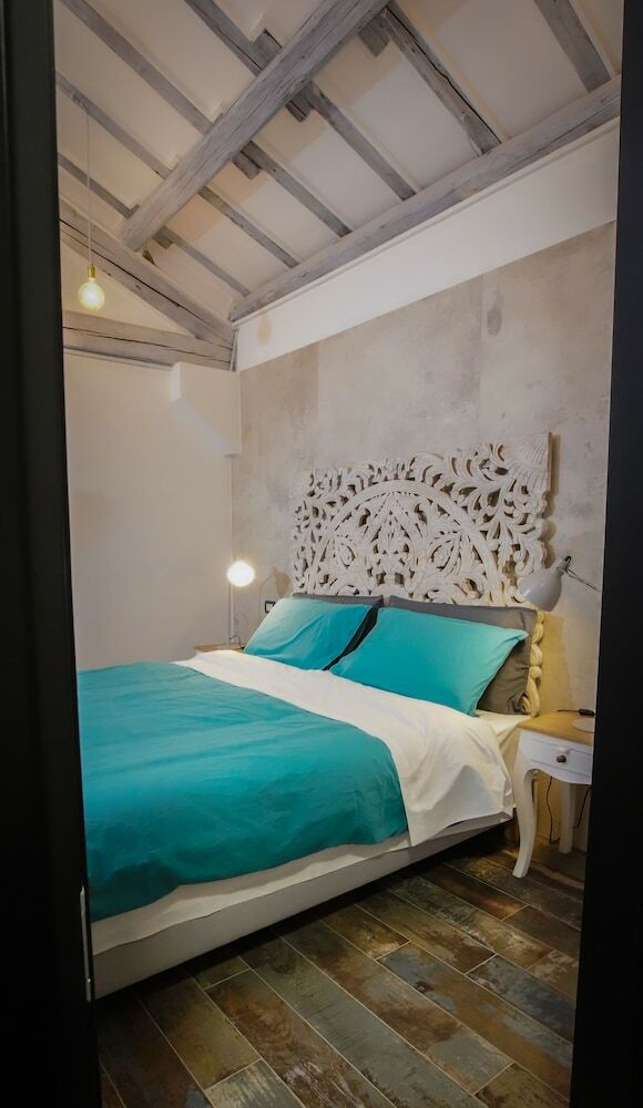 Hotel Rosso Cortese