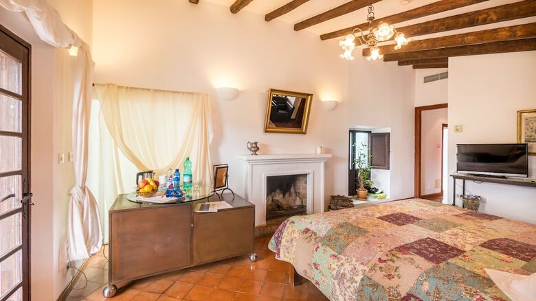Agroturismo Ca's Xorc - Luxury Retreat & Restaurant