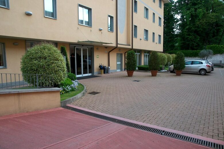 Hotel 2c