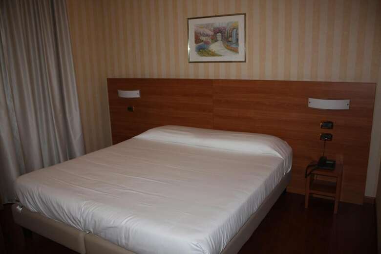 Hotel 2c