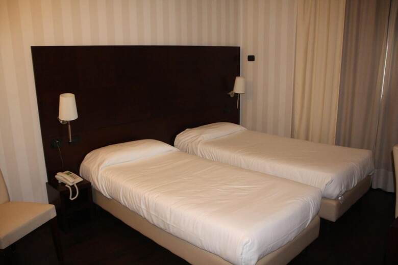 Hotel 2c
