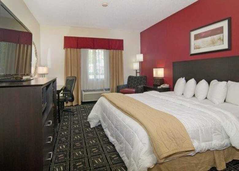 Hotel Quality Inn & Suites