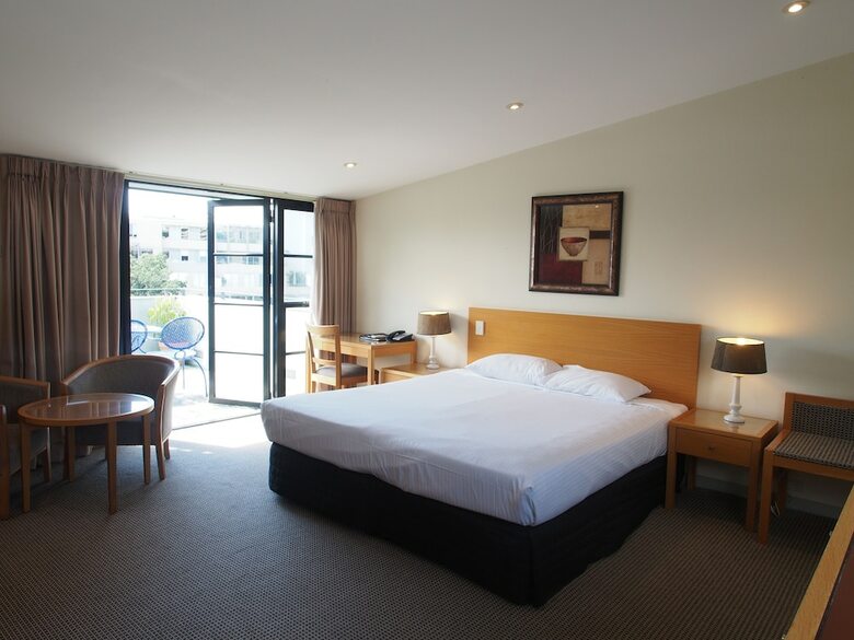 Motel The Savoy Double Bay Hotel