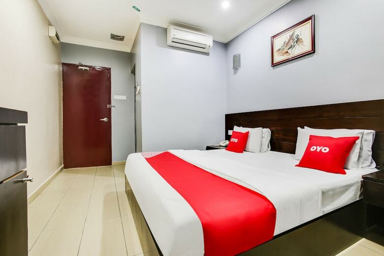 Oyo 89593 Ct Hotel