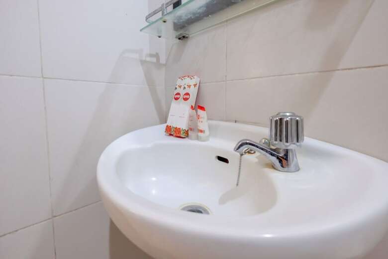Oyo 1508 Mascot Beach Hotel