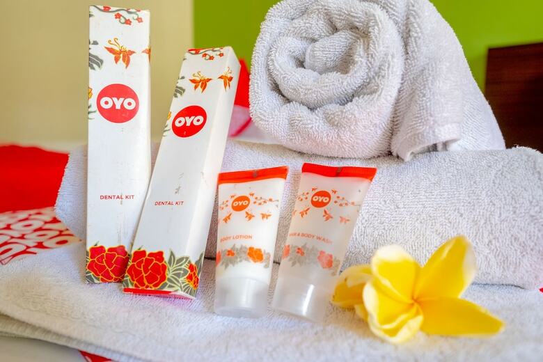 Oyo 1508 Mascot Beach Hotel