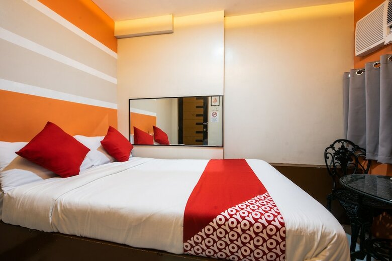 Oyo 475 Pearl Blossom Hotel