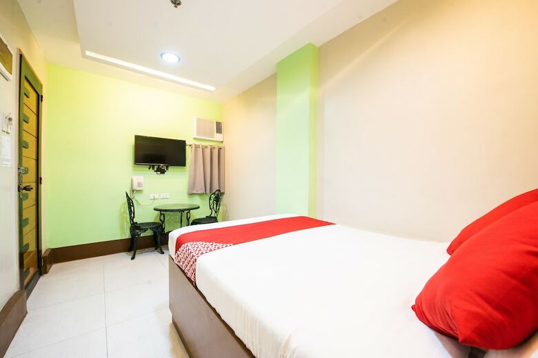 Oyo 475 Pearl Blossom Hotel