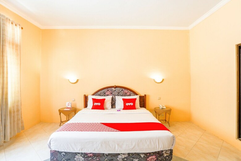 Hotel Oyo 1732 Edotel Praya