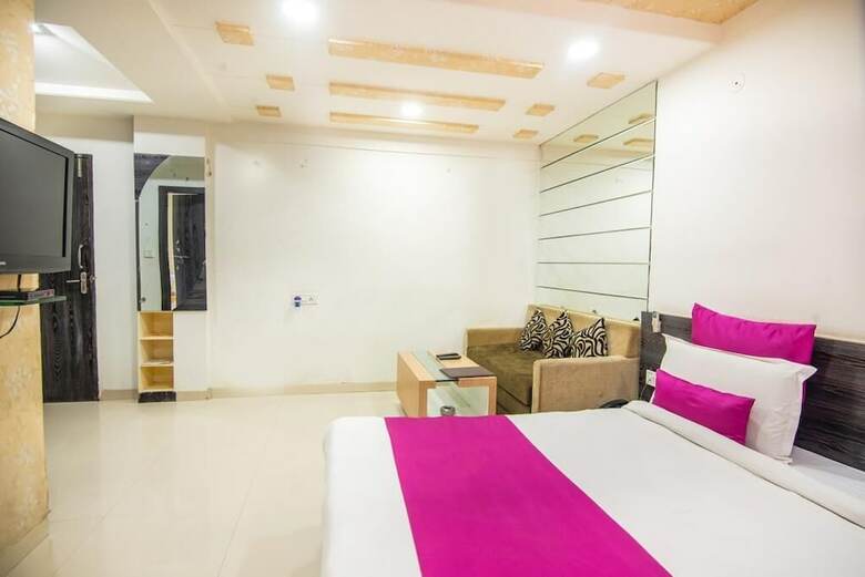 Hotel Morya Regency