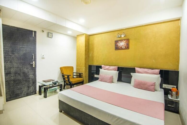 Hotel Morya Regency