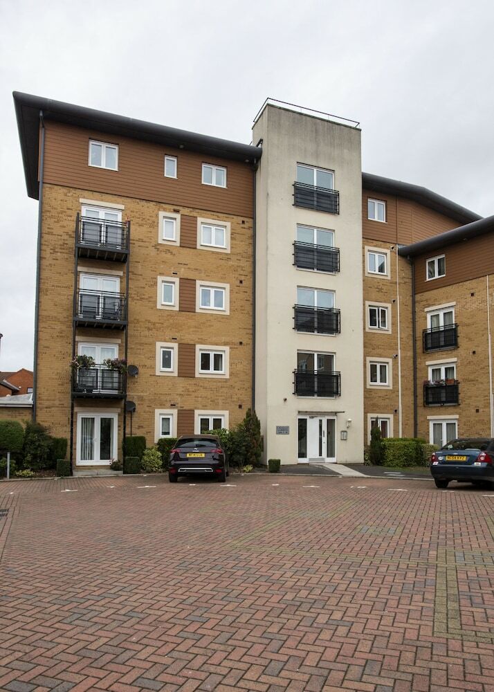 Karah Suites - Manley Gardens Apartments