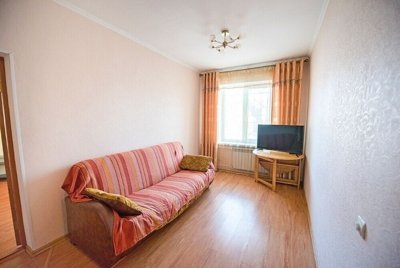 Apartment On Verhneportovaya 2a