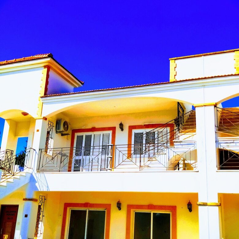Aparthotel Salamina Houses