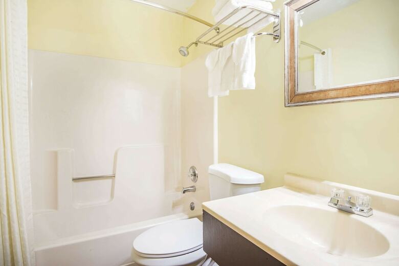 Motel Super 8 By Wyndham Emporia