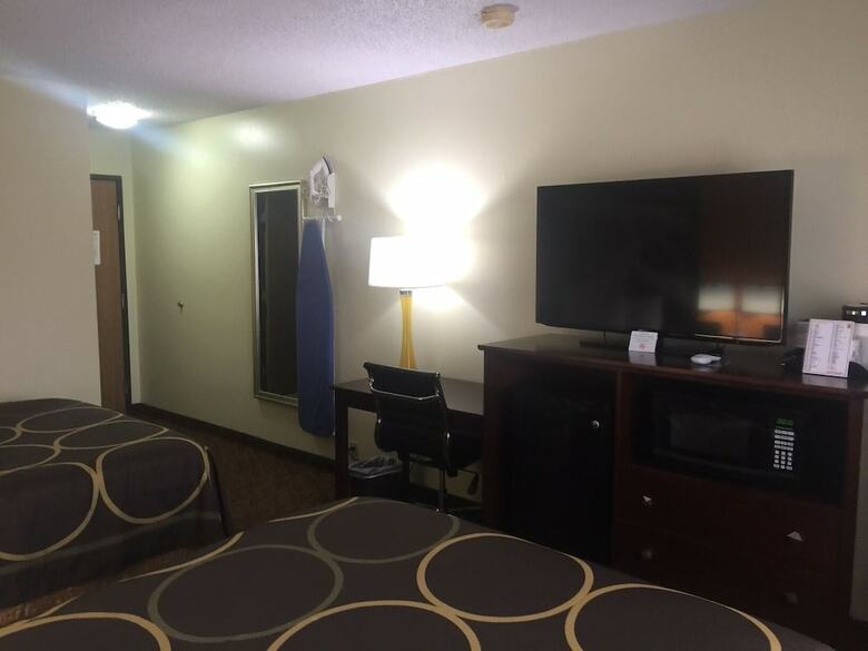 Motel Super 8 By Wyndham Emporia