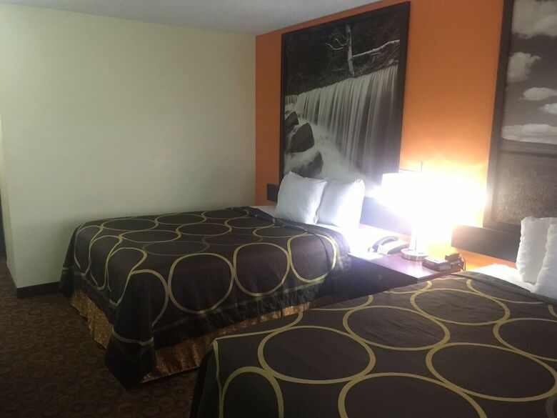 Motel Super 8 By Wyndham Emporia