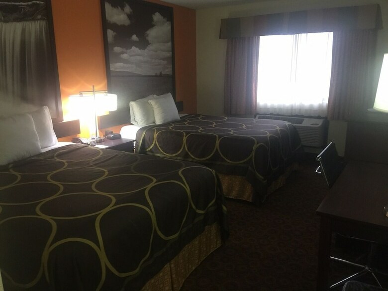Motel Super 8 By Wyndham Emporia