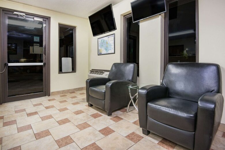 Motel Super 8 By Wyndham Emporia
