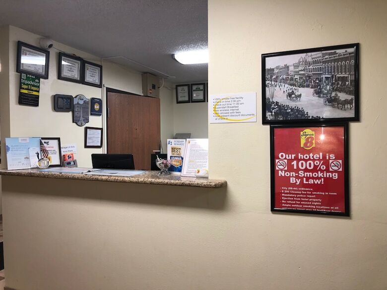 Motel Super 8 By Wyndham Emporia