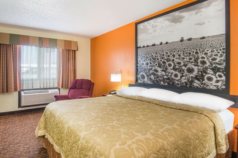 Motel Super 8 By Wyndham Emporia