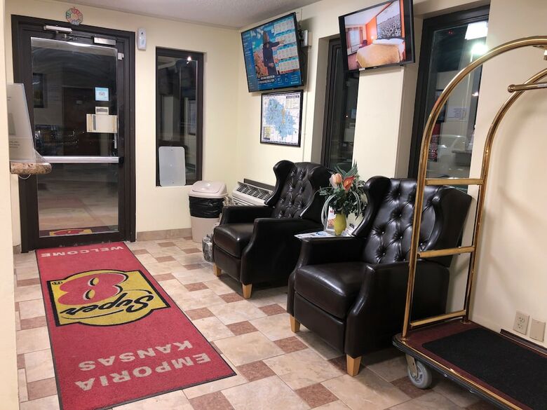 Motel Super 8 By Wyndham Emporia