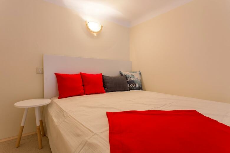 Jokai 3 Apartment