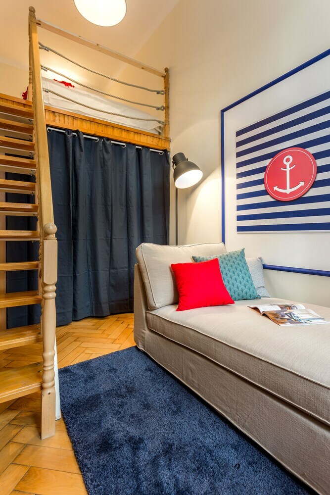 Jokai 3 Apartment