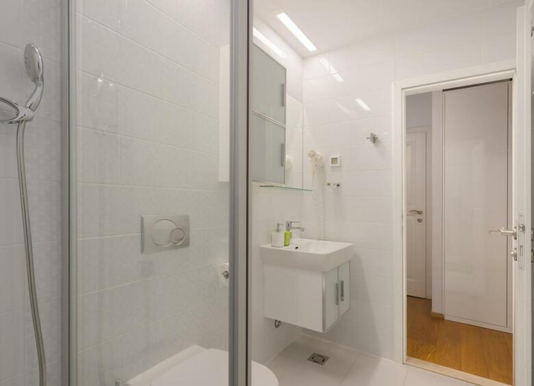Nije Pre?a Apartments