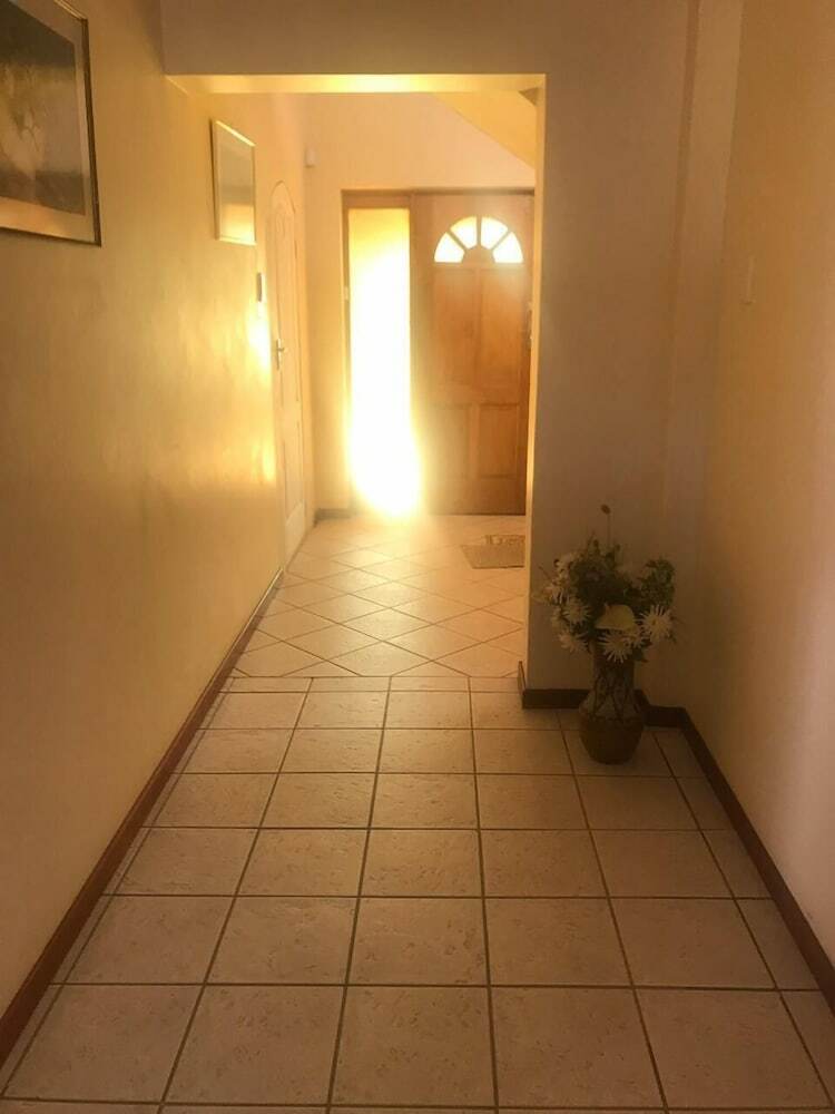 Hotel Drifters Haven Guest House