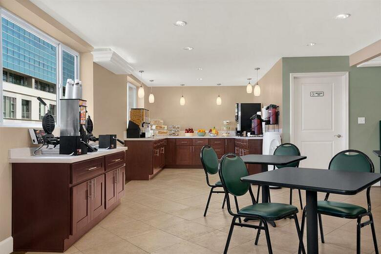 Best Western Plus La Mid Town Hotel