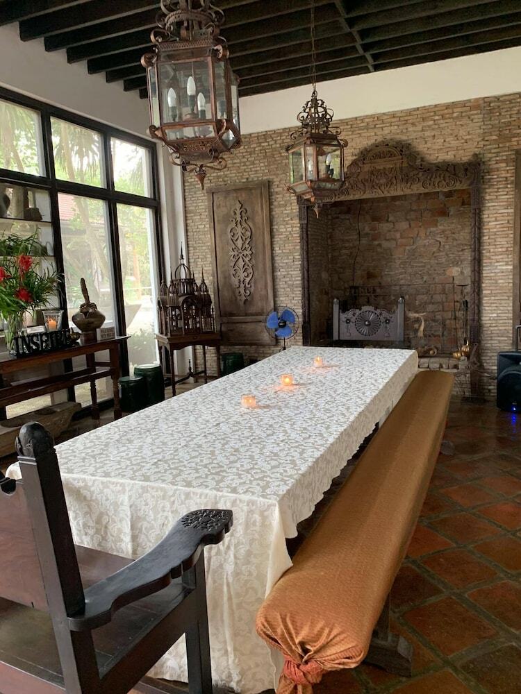 Hotel Hacienda Isabella