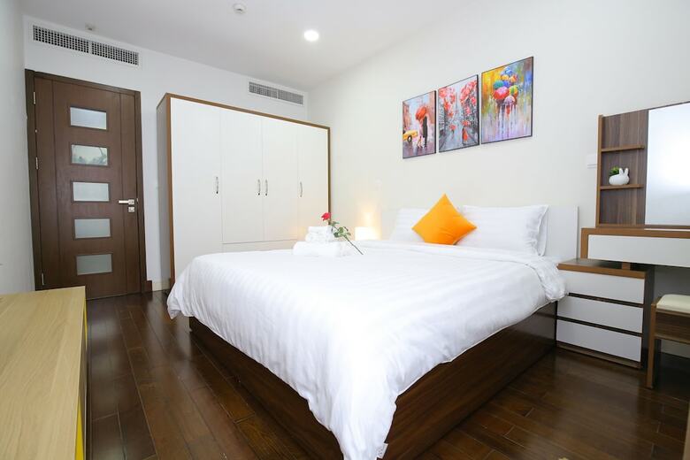 Sophie Lancaster Hanoi Apartment