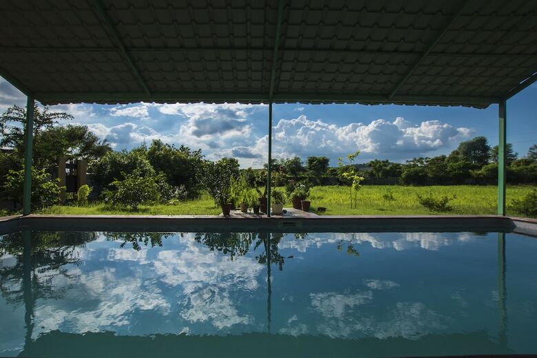 Hotel Girisadan Farmstay By Vista Rooms