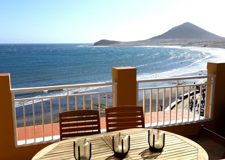 Apartamentos Atico Medano 3