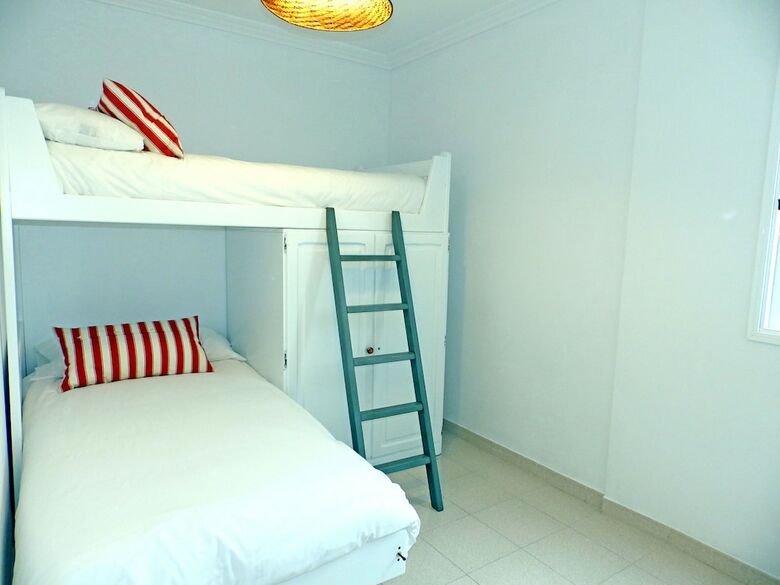 Apartamentos Atico Medano 3