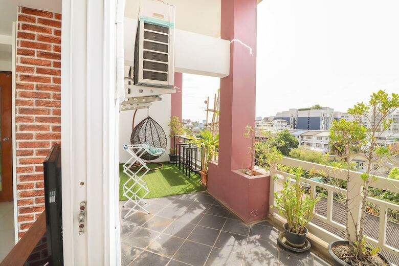 Bangkok Two Bedroom Apartment