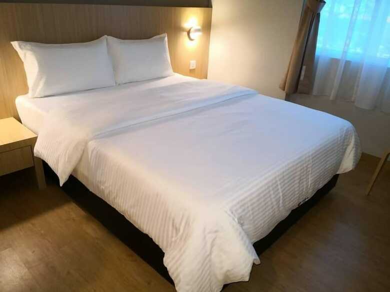 Walk In Hotel