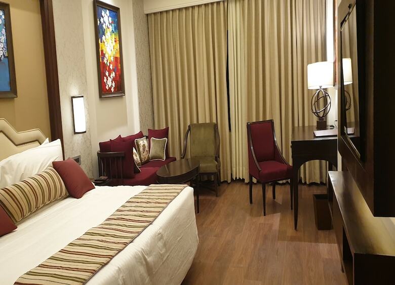 Hotel Sarovar Portico- Dehradun
