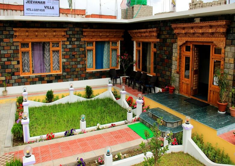 Tih Hotel Jeevanam Villa