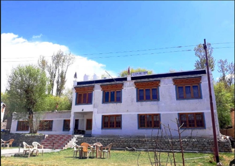 Hotel Tih Khushu Guest House