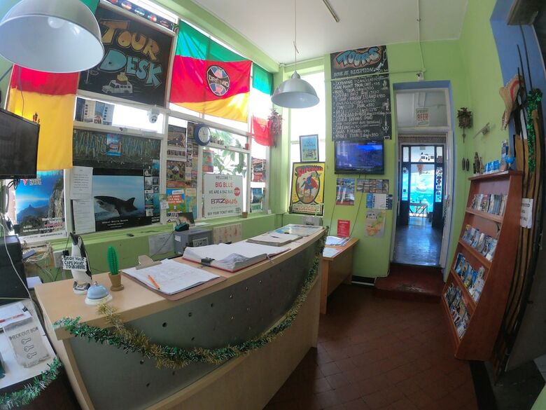 Hostal Big Blue Backpackers