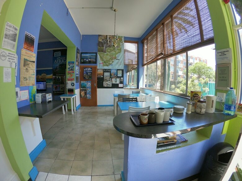 Hostal Big Blue Backpackers