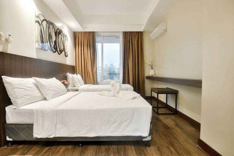 Comfy Suites At The Padgett Place